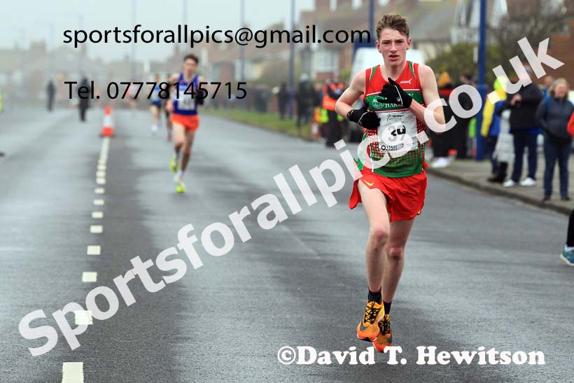 Mens under-17s 5k, 2023 Northern Mens 12 stage and Womens 6 Stage Relays and Young Athletes, Redcar. Photo: David T. Hewitson/Sports for All Pics